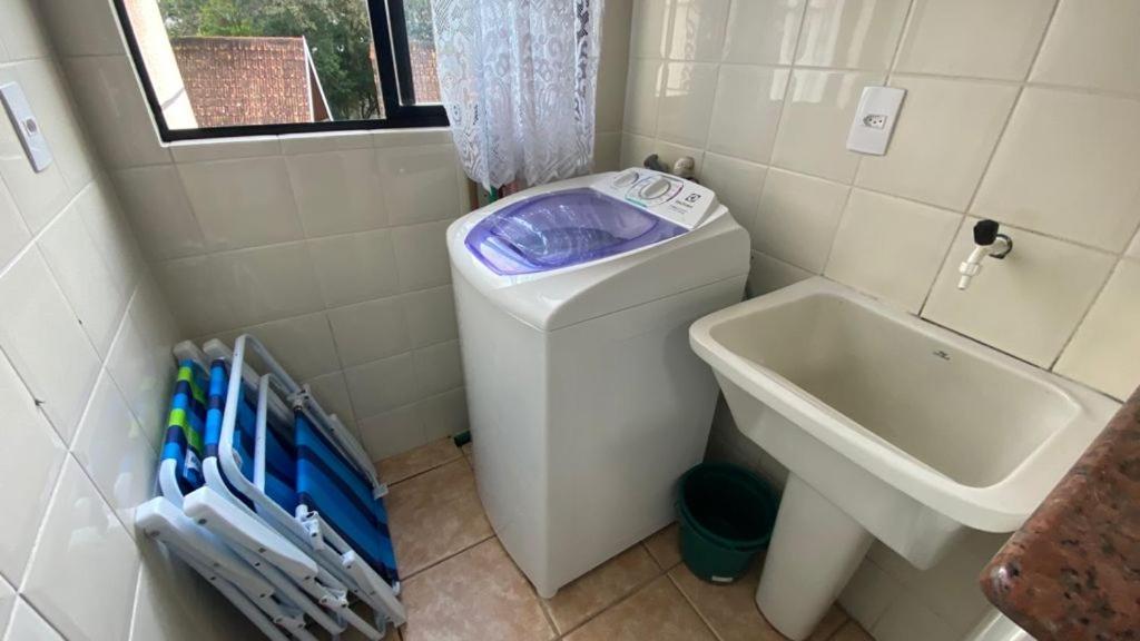 Bombas/ Bombinhas, A 50M Do Mar, Apartamento 2 Quartos, Com Churrasqueira Na Sacada, Ar E Wi-Fi Exteriör bild