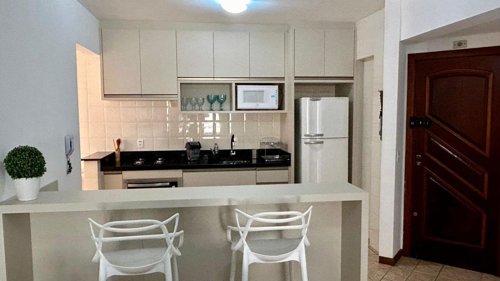 Bombas/ Bombinhas, A 50M Do Mar, Apartamento 2 Quartos, Com Churrasqueira Na Sacada, Ar E Wi-Fi Exteriör bild