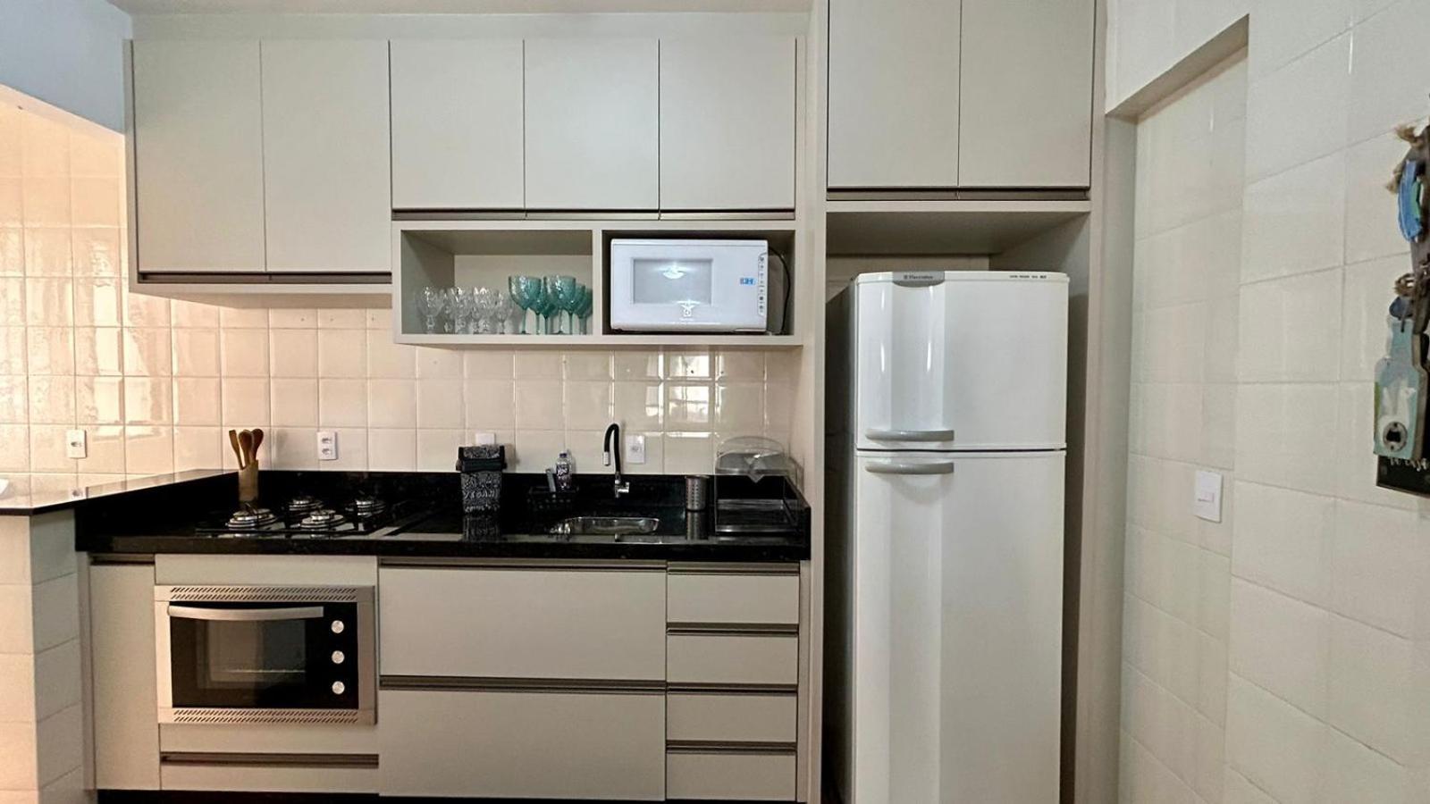 Bombas/ Bombinhas, A 50M Do Mar, Apartamento 2 Quartos, Com Churrasqueira Na Sacada, Ar E Wi-Fi Exteriör bild